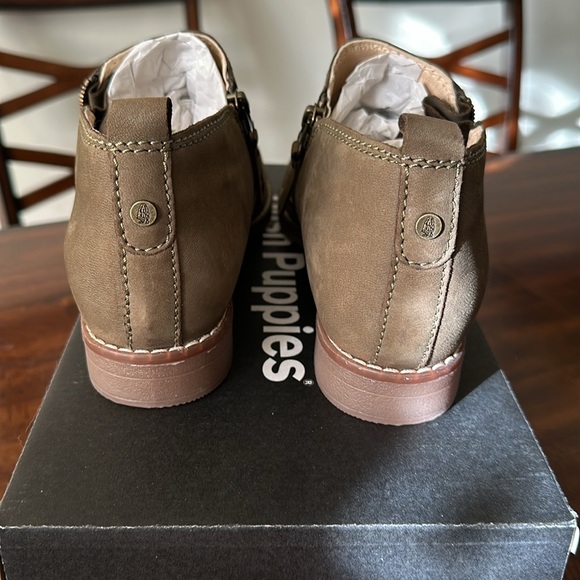 Dark olive bootie - Picture 7 of 8